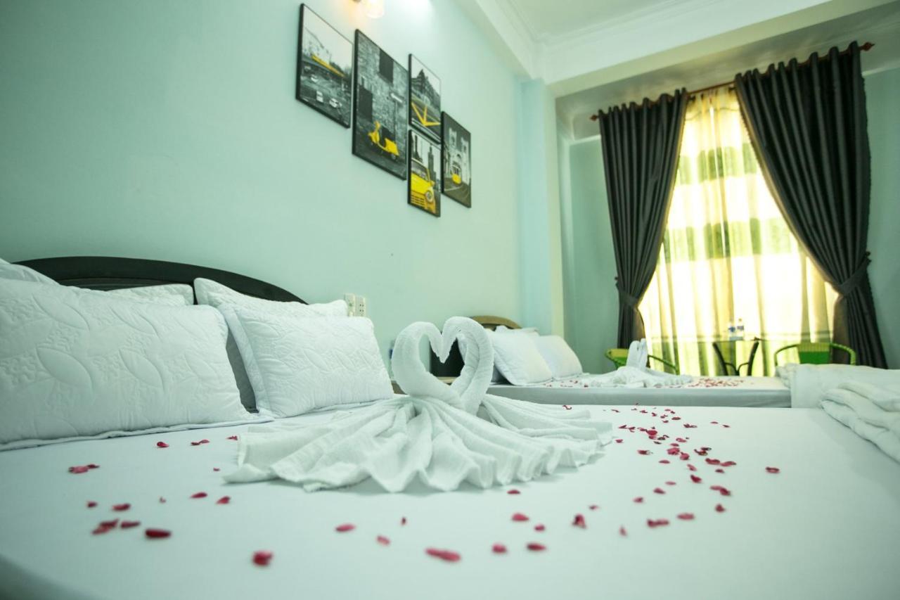 Nhà Nghỉ Kim Lài Pleiku Extérieur photo