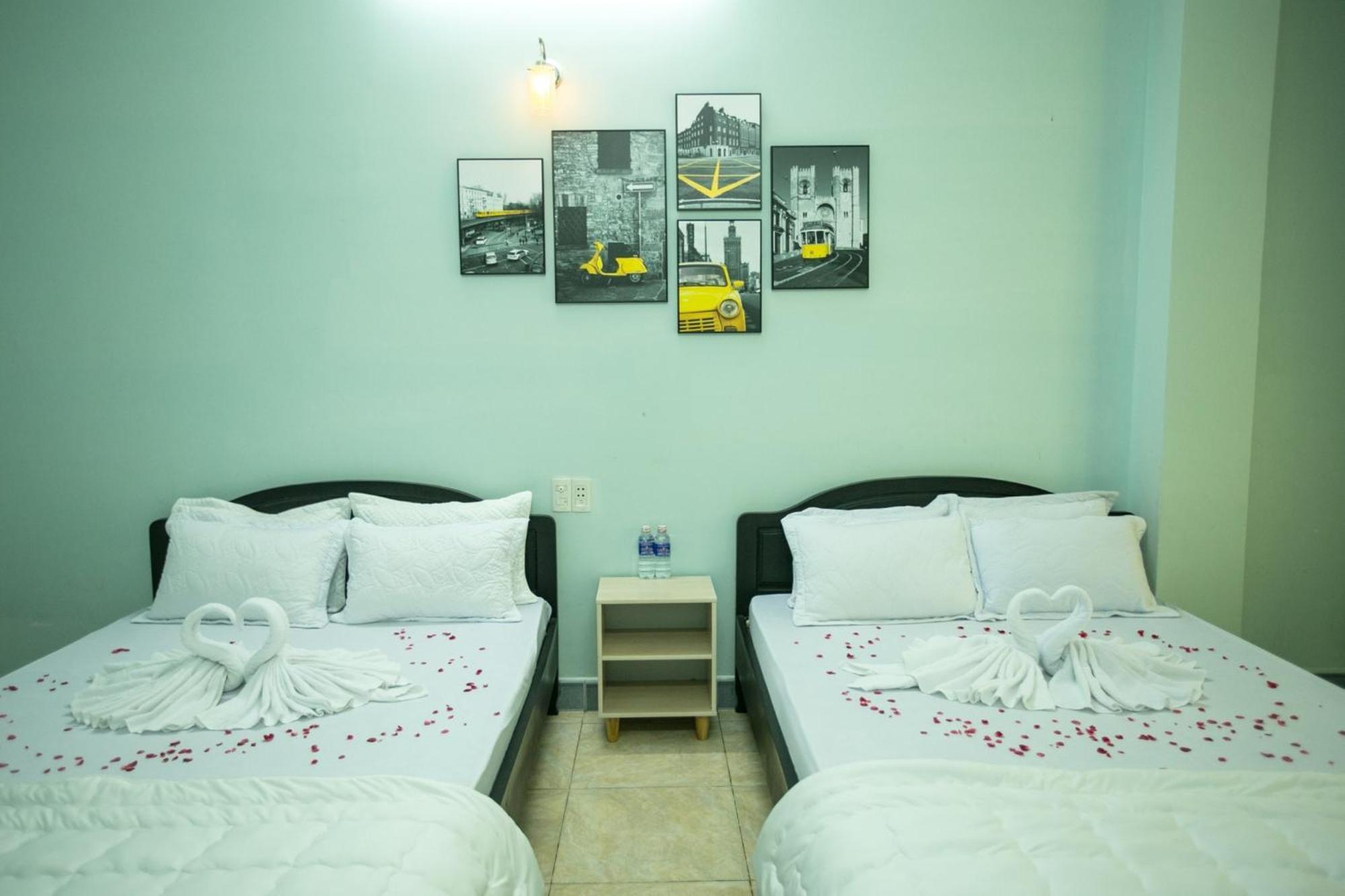 Nhà Nghỉ Kim Lài Pleiku Extérieur photo