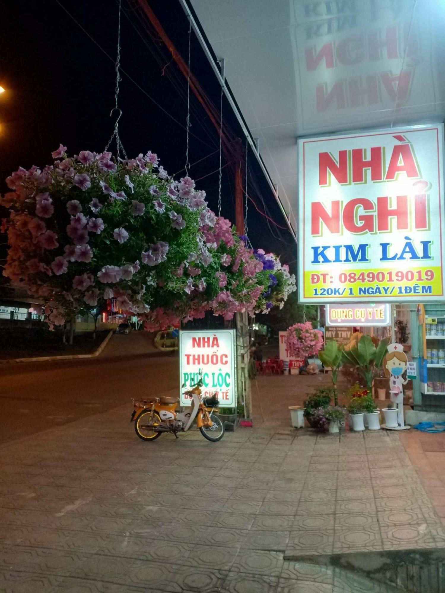 Nhà Nghỉ Kim Lài Pleiku Extérieur photo
